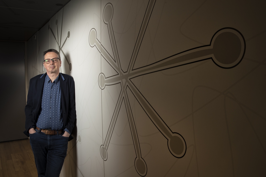 ‘Als engelen slapen’: Weerter wethouder Paul Sterk schreef boek met verkeersdrama als vertrekpunt